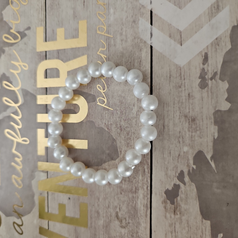 Bracelets - Picture 2 of 8